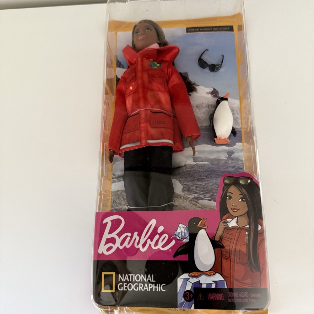 Barbie National Geographic Polar Marine Biologist GDM45 2018 NIB ✅box Damage